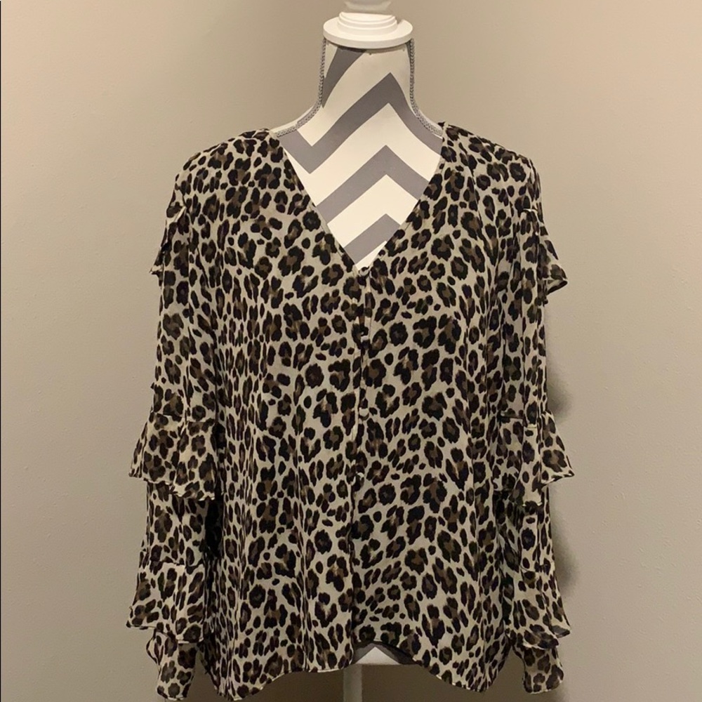 Vince Camuto leopard print blouse